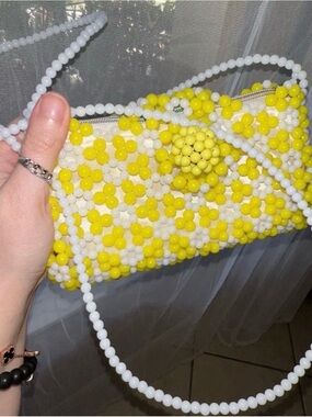 Vintage Hong Kong Yellow & White Beaded Purse